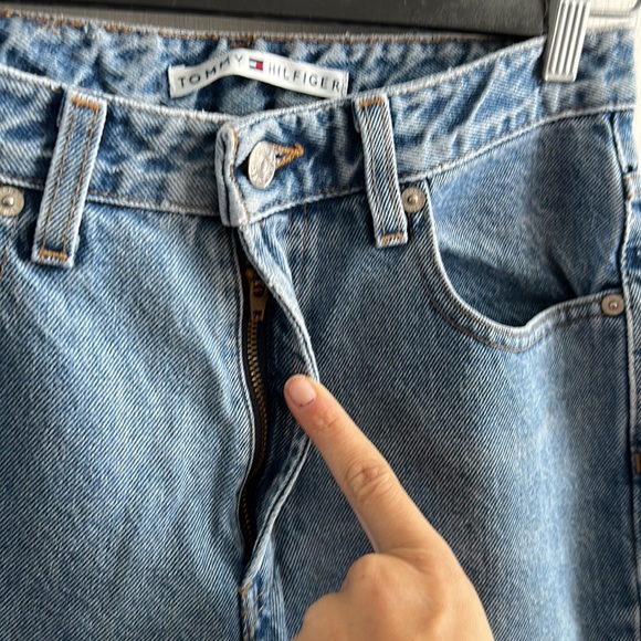 Vintage Tommy Hilfiger Straight leg light wash jeans size 8 - Picture 5 of 9